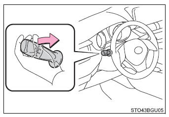 Toyota CH-R. Operating the lights and wipers