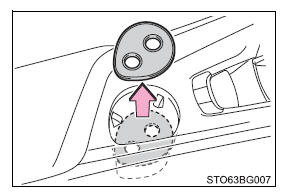 Toyota CH-R. Using the storage features