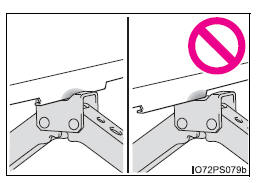 Toyota CH-R. Steps to take in an emergency